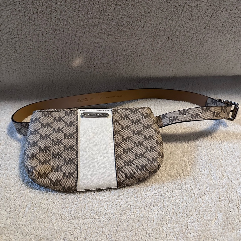 Michael Kors Fanny Pack/Crossbody (Strap S/M)
